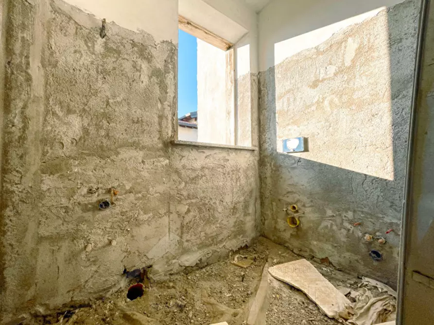 Immagine 5 di Casa bifamiliare in vendita  in via Papa Giovanni a Cavaglio D'agogna