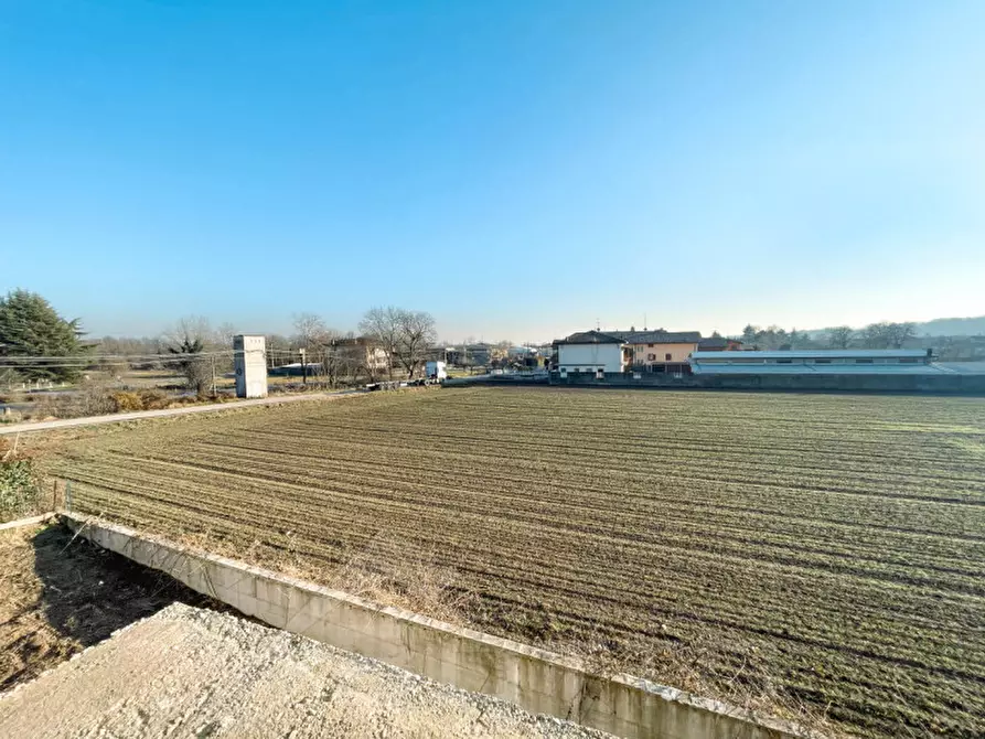 Immagine 15 di Casa bifamiliare in vendita  in via Papa Giovanni a Cavaglio D'agogna