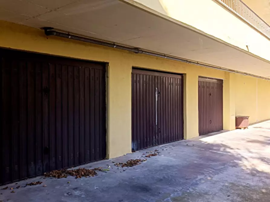 Immagine 8 di Ufficio in vendita  in via stella a Broccostella