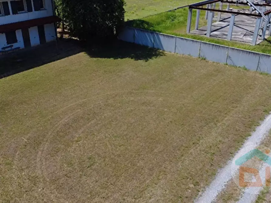 Immagine 1 di Terreno in vendita  in via papalina a Gradisca D'isonzo