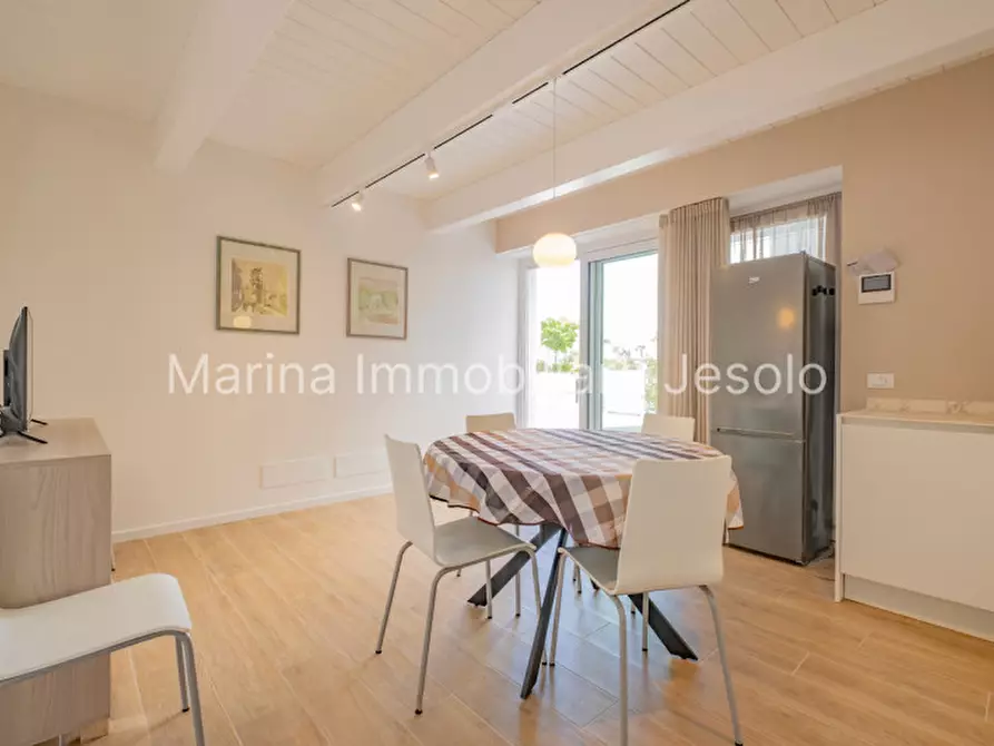Immagine 1 di Appartamento in vendita  in via Rovigo a Jesolo