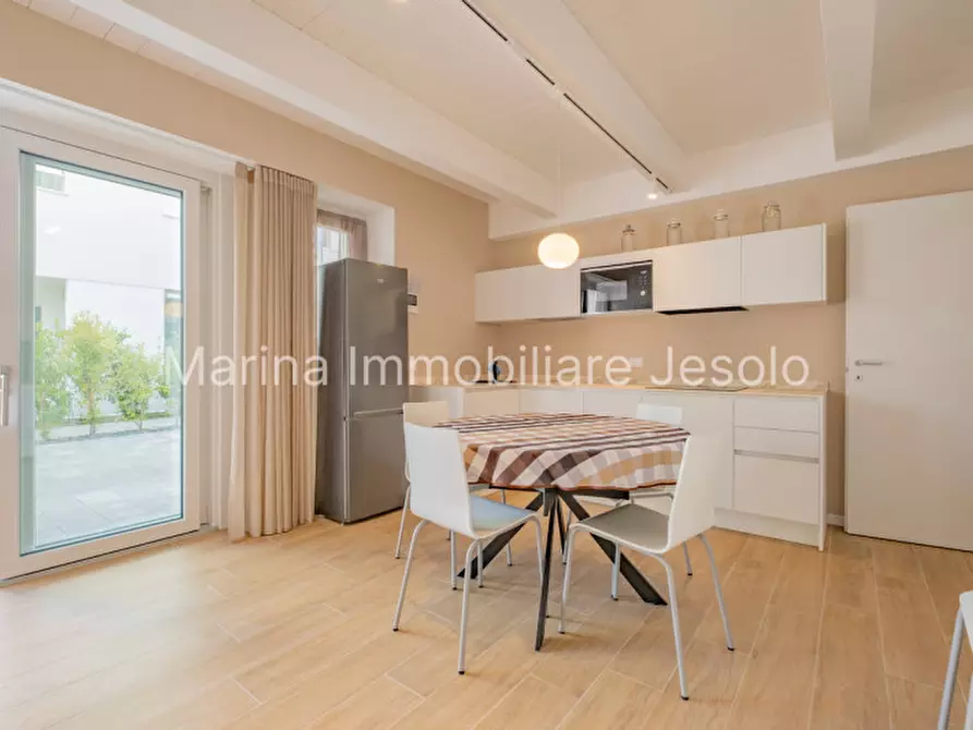 Immagine 2 di Appartamento in vendita  in via Rovigo a Jesolo