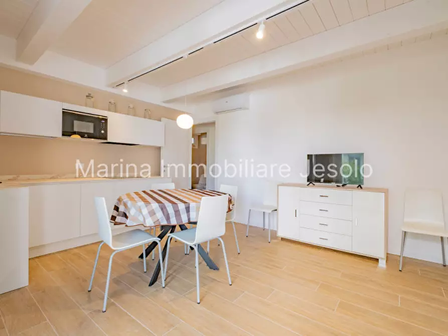 Immagine 3 di Appartamento in vendita  in via Rovigo a Jesolo