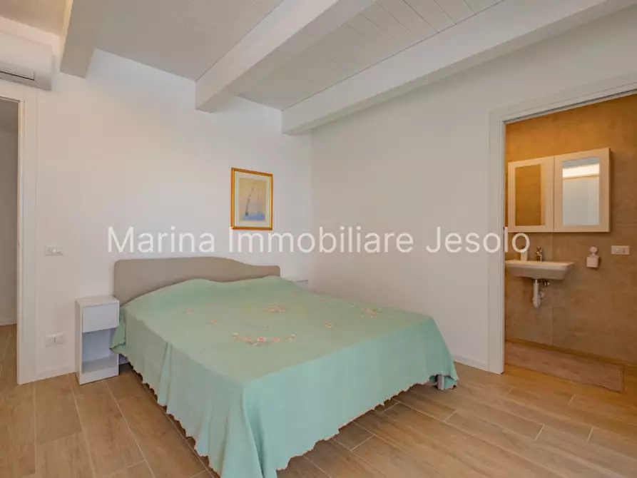 Immagine 6 di Appartamento in vendita  in via Rovigo a Jesolo