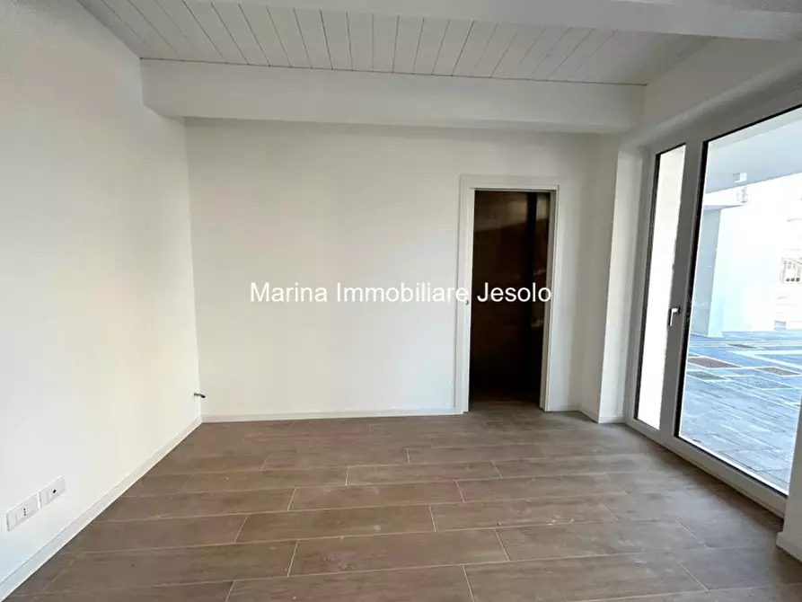 Immagine 8 di Appartamento in vendita  in via Rovigo a Jesolo
