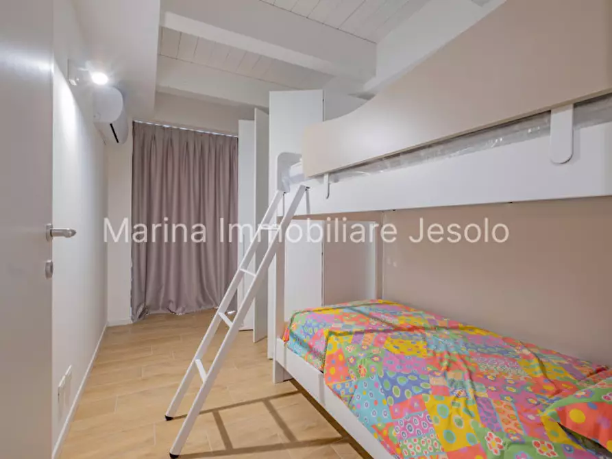 Immagine 11 di Appartamento in vendita  in via Rovigo a Jesolo