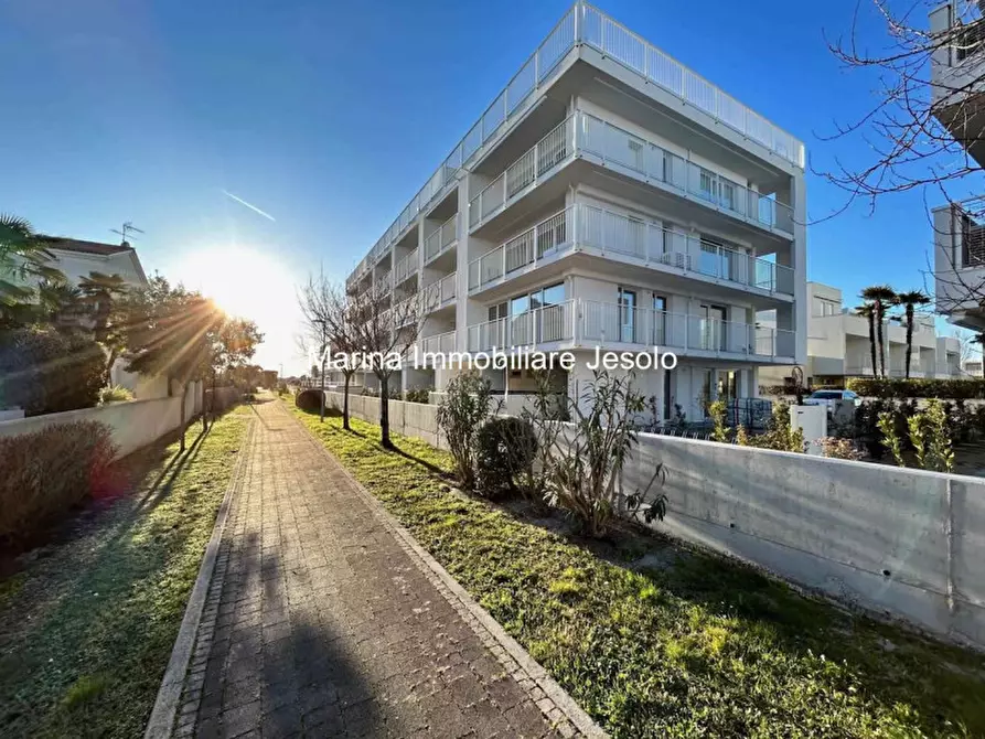 Immagine 15 di Appartamento in vendita  in via Rovigo a Jesolo