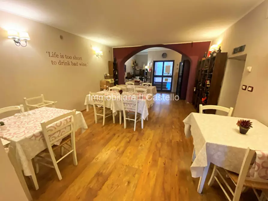 Immagine 4 di Attività commerciale in vendita  in Porta Fiorentina a Paciano