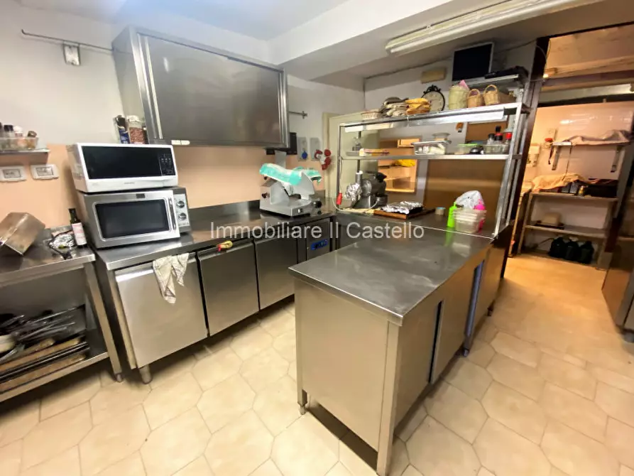 Immagine 22 di Attività commerciale in vendita  in Porta Fiorentina a Paciano