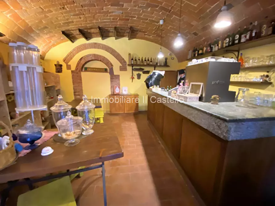 Immagine 26 di Attività commerciale in vendita  in Porta Fiorentina a Paciano