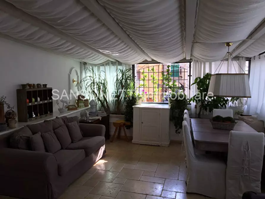 Immagine 25 di Palazzo in vendita  in MYCAT a Fasano