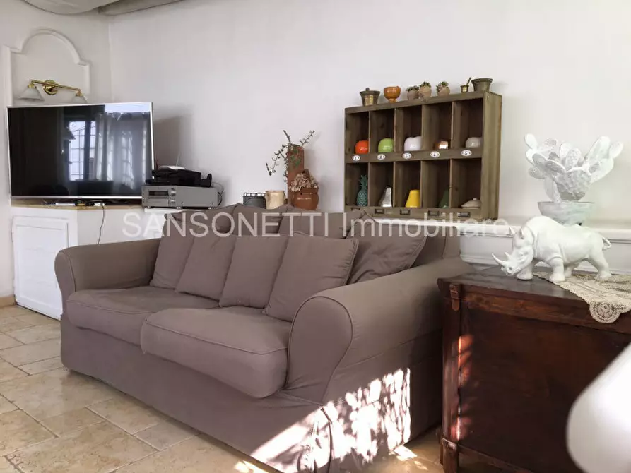 Immagine 27 di Palazzo in vendita  in MYCAT a Fasano