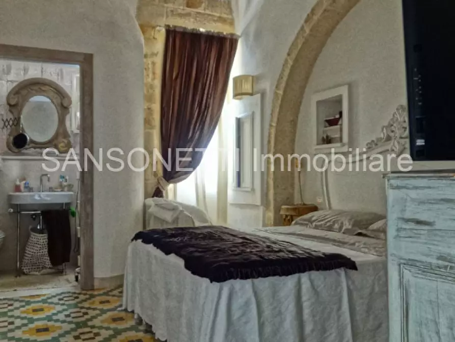 Immagine 31 di Palazzo in vendita  in MYCAT a Fasano