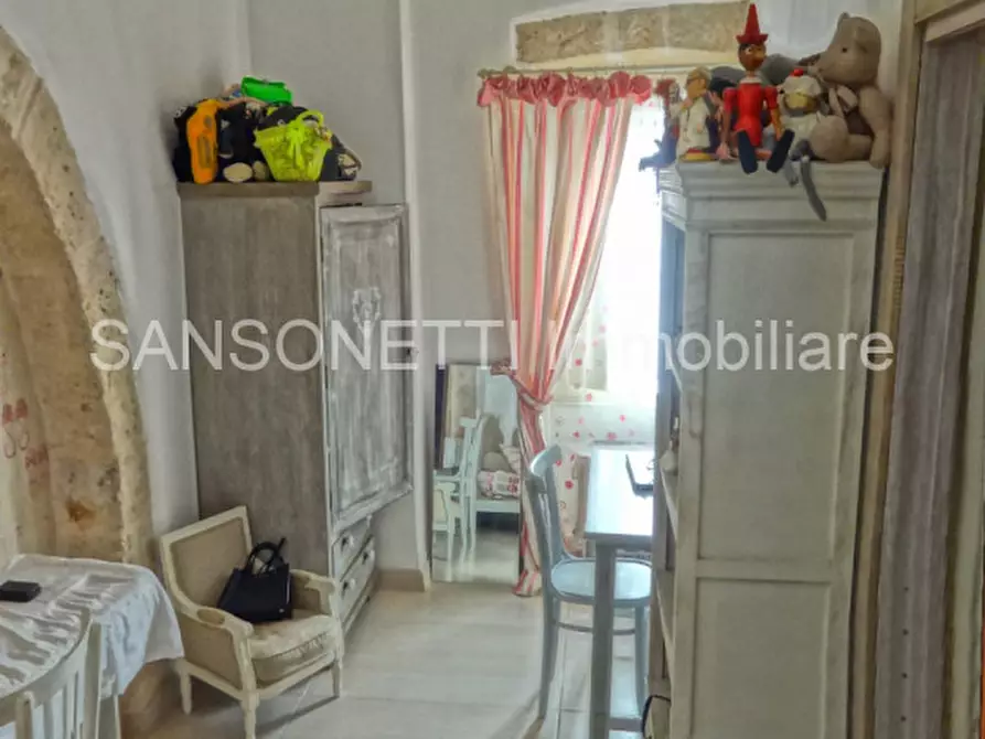 Immagine 36 di Palazzo in vendita  in MYCAT a Fasano