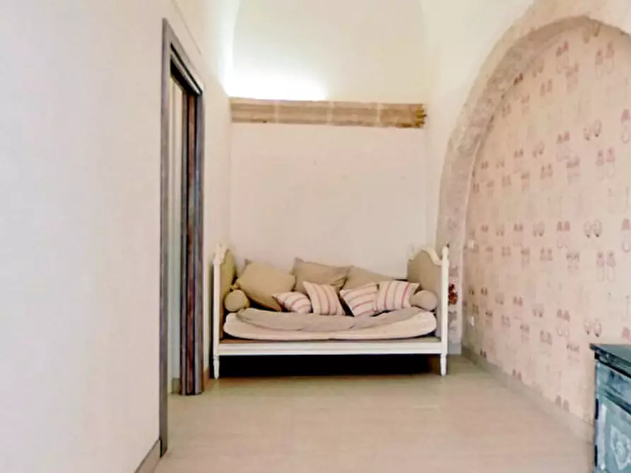 Immagine 37 di Palazzo in vendita  in MYCAT a Fasano