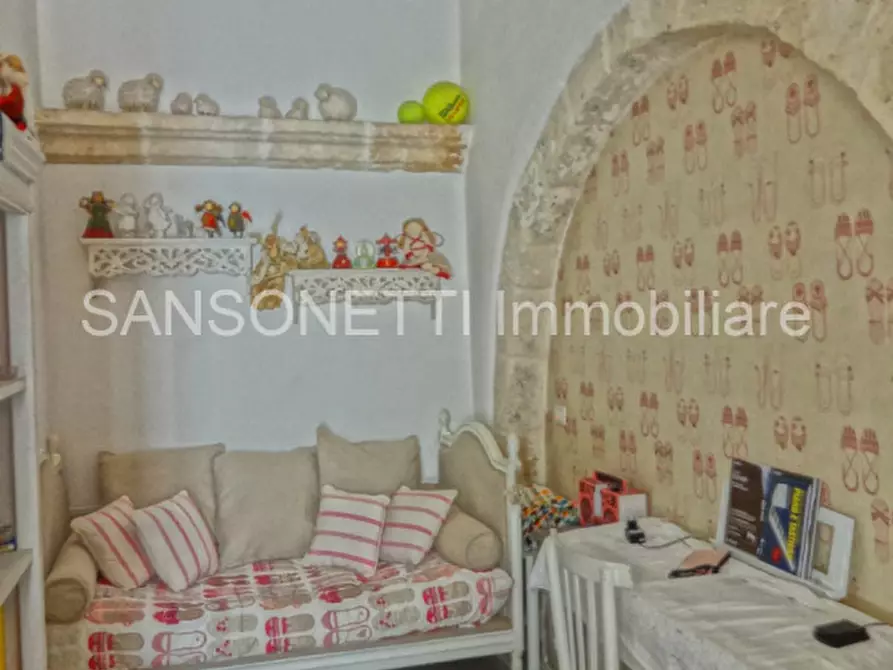 Immagine 38 di Palazzo in vendita  in MYCAT a Fasano