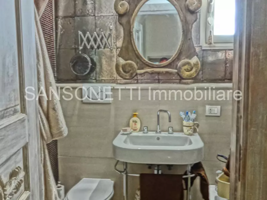 Immagine 40 di Palazzo in vendita  in MYCAT a Fasano