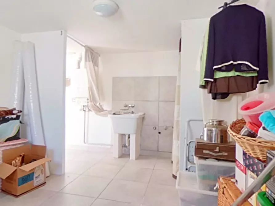 Immagine 54 di Palazzo in vendita  in MYCAT a Fasano