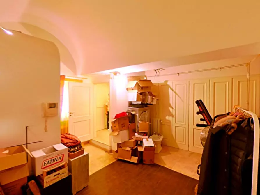 Immagine 55 di Palazzo in vendita  in MYCAT a Fasano