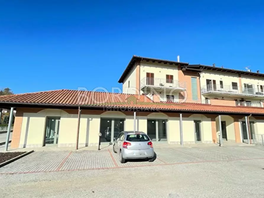 Immagine 3 di Negozio in vendita  in Via Torino, snc a Vezza D'alba
