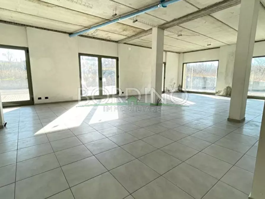 Immagine 6 di Negozio in vendita  in Via Torino, snc a Vezza D'alba