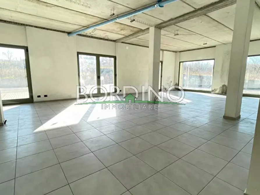 Immagine 8 di Negozio in vendita  in Via Torino, snc a Vezza D'alba