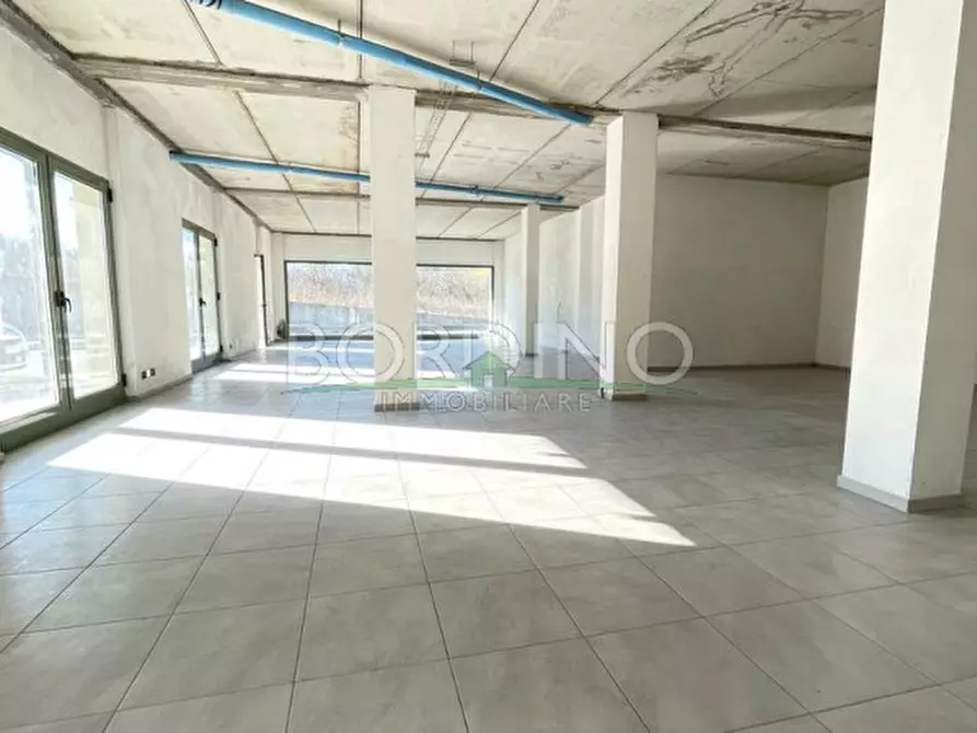 Immagine 21 di Negozio in vendita  in Via Torino, snc a Vezza D'alba