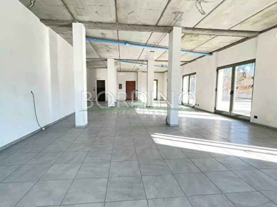 Immagine 24 di Negozio in vendita  in Via Torino, snc a Vezza D'alba