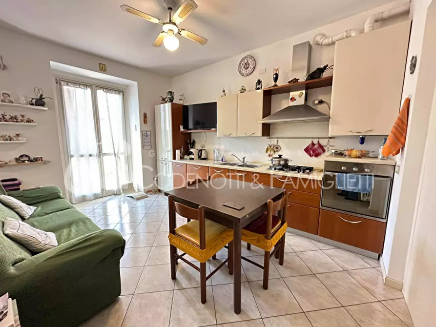 Immagine 1 di Appartamento in vendita  in via piazzuola a Toscolano-Maderno