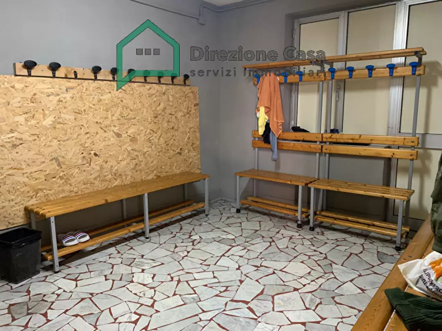 Immagine 3 di Attività commerciale in vendita  in Calata Capodichino 96 a Napoli