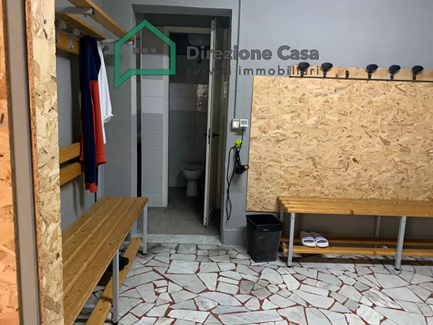 Immagine 4 di Attività commerciale in vendita  in Calata Capodichino 96 a Napoli