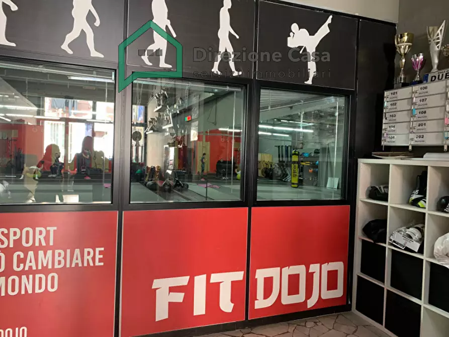 Immagine 13 di Attività commerciale in vendita  in Calata Capodichino 96 a Napoli