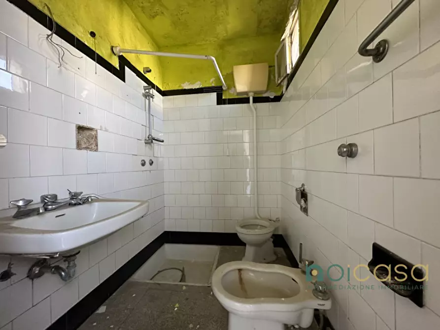 Immagine 26 di Casa indipendente in vendita  in Via quattro Novembre 16-18-20 a Surbo