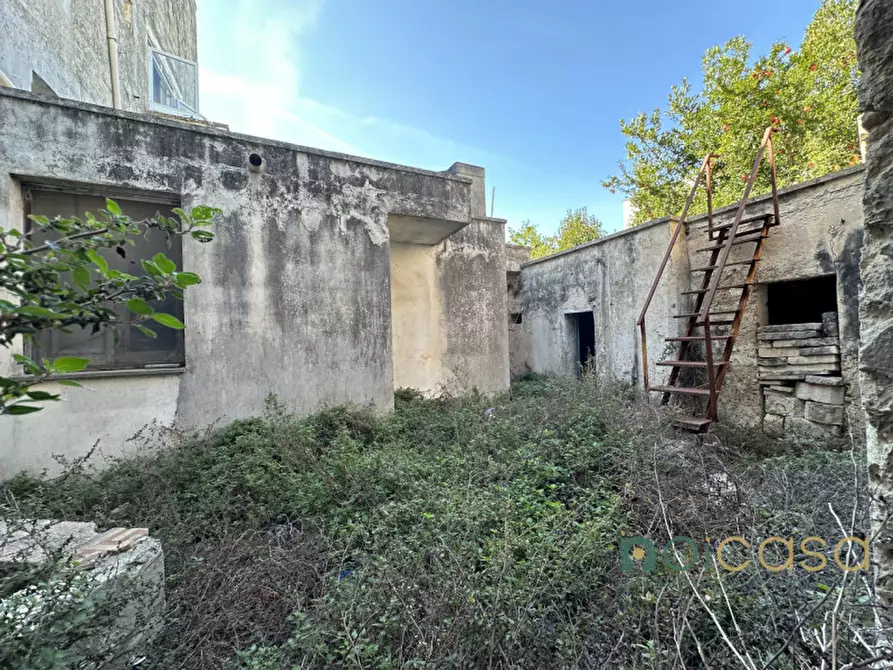 Immagine 30 di Casa indipendente in vendita  in Via quattro Novembre 16-18-20 a Surbo