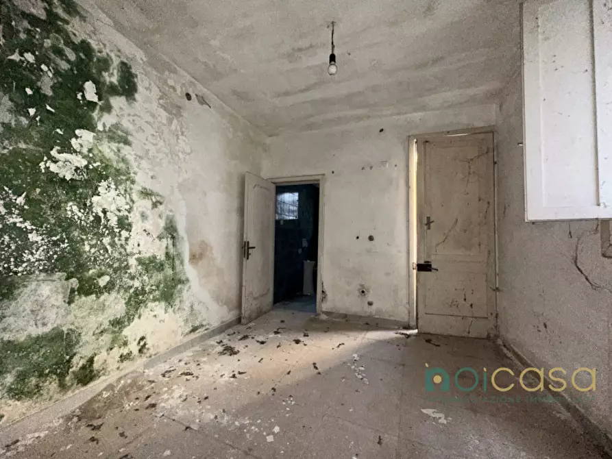 Immagine 33 di Casa indipendente in vendita  in Via quattro Novembre 16-18-20 a Surbo