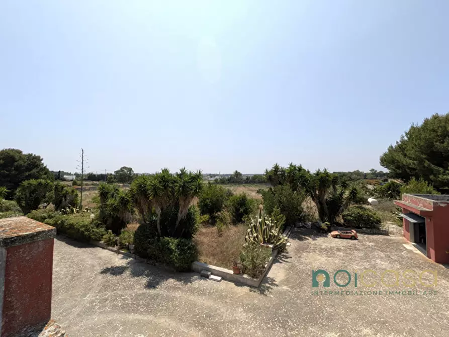 Immagine 23 di Villa in vendita  in via de magistris a Lecce