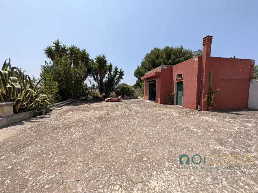 Immagine 25 di Villa in vendita  in via de magistris a Lecce