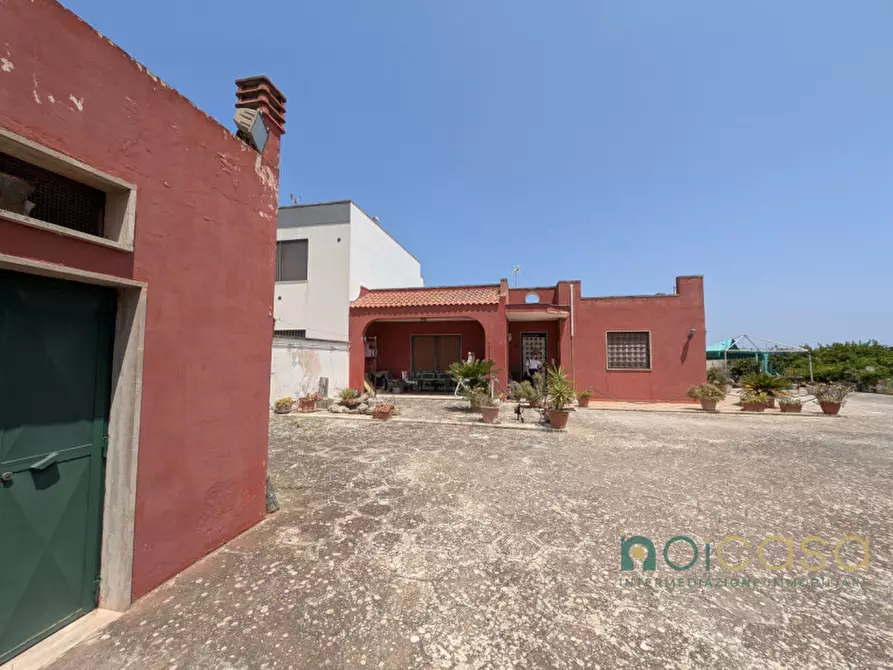 Immagine 26 di Villa in vendita  in via de magistris a Lecce