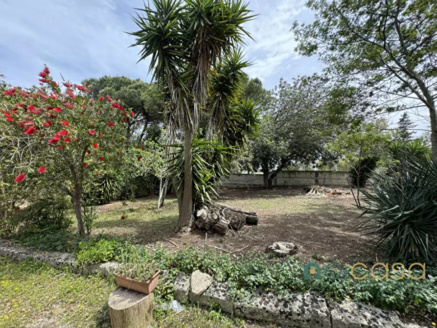 Immagine 1 di Villa in vendita  in via della beccaccia 3 a Lecce