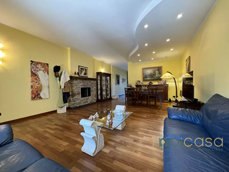 Immagine 4 di Casa bifamiliare in vendita  in Via Cosimo De Giorgi 74 a Surbo