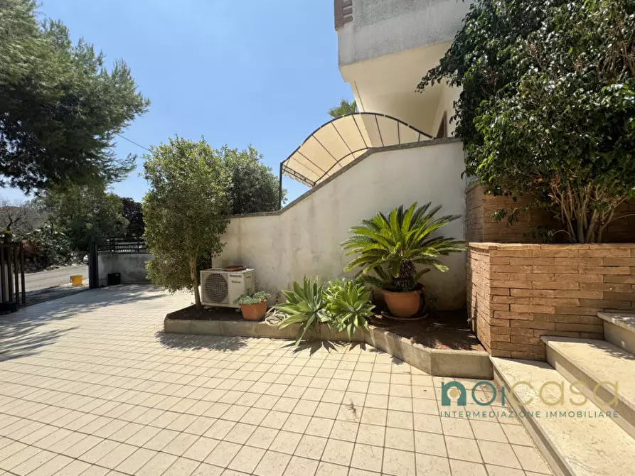 Immagine 6 di Casa bifamiliare in vendita  in Via Cosimo De Giorgi 74 a Surbo