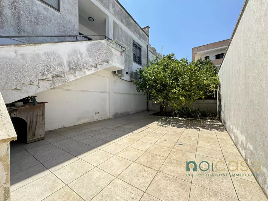 Immagine 35 di Casa bifamiliare in vendita  in Via Cosimo De Giorgi 74 a Surbo