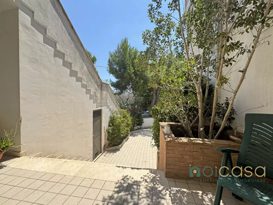 Immagine 36 di Casa bifamiliare in vendita  in Via Cosimo De Giorgi 74 a Surbo