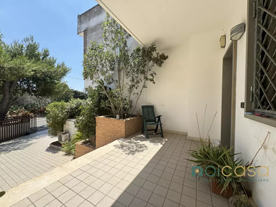 Immagine 37 di Casa bifamiliare in vendita  in Via Cosimo De Giorgi 74 a Surbo