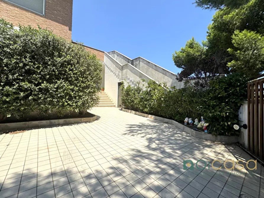 Immagine 39 di Casa bifamiliare in vendita  in Via Cosimo De Giorgi 74 a Surbo