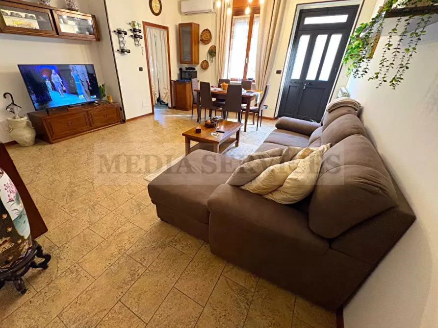 Immagine 20 di Appartamento in vendita  in via Roma n° 37 a Dorno