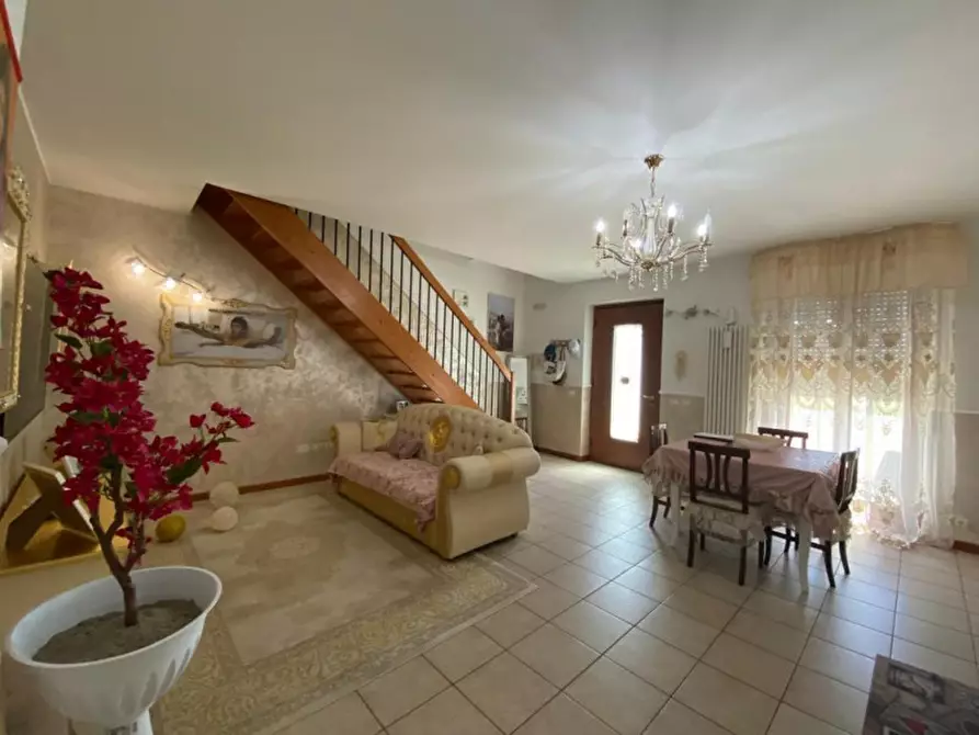 Immagine 1 di Appartamento in vendita  a Mozzecane