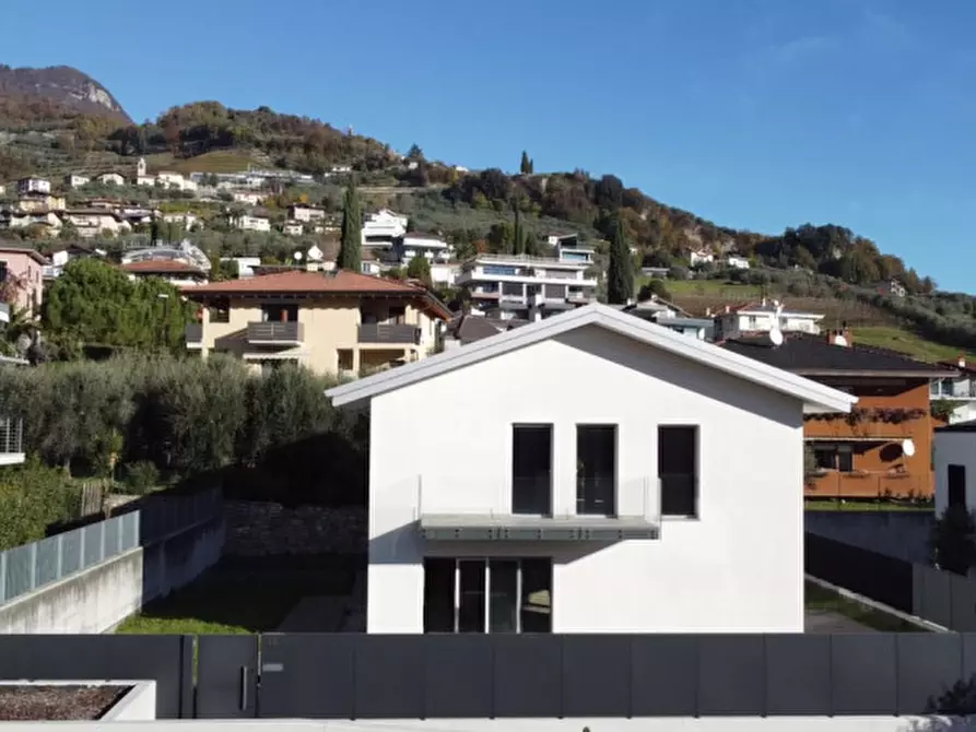 Immagine 1 di Villa in vendita  in Via Mazzano a Riva Del Garda
