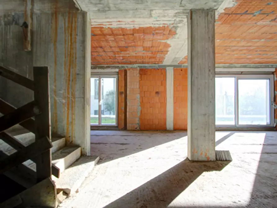 Immagine 4 di Villa in vendita  in Via Mazzano a Riva Del Garda