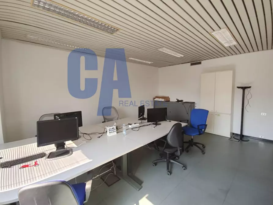 Immagine 10 di Ufficio in affitto  in VIA CECHOV ANTONIO a Milano